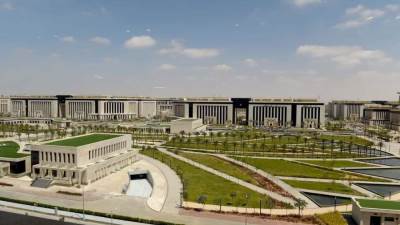 خلال جولته بالحي الحكومي: رئيس الوزراء يتفقد مقر وزارة النقل بالعاصمة الإدارية الجديدة