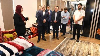 وزير التجارة والصناعة ومحافظ بورسعيد يتفقدان عدد من المصانع بالمنطقة الصناعية بجنوب بورسعيد