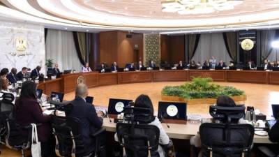 رئيس الوزراء يعقد اجتماعا مع العضو المنتدب لمؤسسة التمويل الدولية