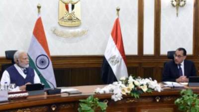 رئيسا وزراء مصر والهند يترأسان اجتماع مائدة مستديرة لمناقشة ملفات التعاون ذات الاهتمام المشترك