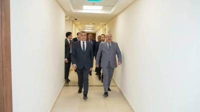 وزير الإنتاج الحربي يهنئ العاملين بحلول عيد الأضحى المبارك ويتابع سير العمل بمقر العاصمة