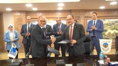 المقاولون العرب و مدكور يوقعان اتفاقية لتنفيذ أعمال البنية التحتية بأبو قير الجديدة بقيمة 6 مليار جنيه