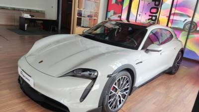  الهندسية للسيارات تطلق Taycan Cross Turismo من مراسى – الساحل الشمالى