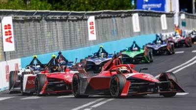 متصدر ترتيب السائقين في بطولة العالم للفورمولا إي يتطلع إلى الفوز باللقب أمام جمهوره