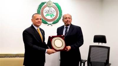 البرلمان العربي ينظم حفل توديع للأمين العام المساعد بمناسبة انتهاء فترة عمله