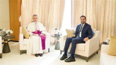 عبد السلام وسفير الكرسي الرسولي لدى الإمارات يناقشان الاستعدادات لتنظيم جناح الأديان في COP28
