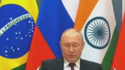 الرئيس الروسى يثمن انضمام مصر ودول أخرى إلى تجمع "بريكس"