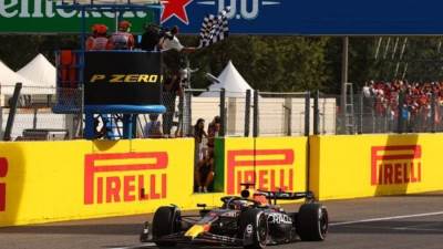 الجولة الـ 14 من بطولة العالم للفورمولا1 – حلبة مونزا - إيطاليا.. سيطرة تامة لفريق (ريد بُل) من جديد و"ساينز" يحسن من صورة فيرارى بوقوفه ثالثاً على منصة التتويج