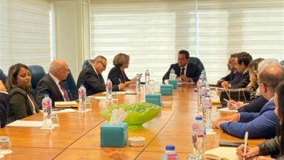 وزير الصحة يبحث التعاون بين مصر وصيربيا في القطاع الصحي