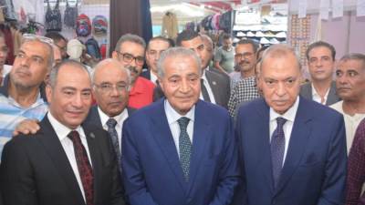 وزير التموين يفتتح معرض "أهلا مدارس" بميدان المؤسسة بشبرا الخيمة 