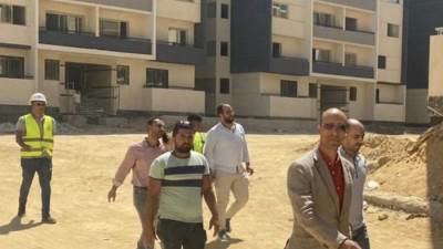 وزير الإسكان يُتابع موقف مبادرة "سكن كل المصريين " والطرق والمحاور بالقاهرة الجديدة