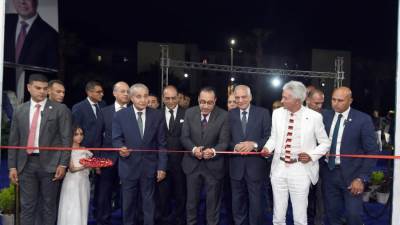  رئيس الوزراء يفتتح معرض "أهلا مدارس" بشارع فيصل