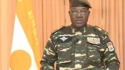 النيجر تمنع الطائرات الفرنسية من دخول مجالها الجوى 