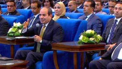  الرئيس السيسى: أعمال التكريك وإزالة التعديات على البحيرات استمرت لنحو 5 سنوات 