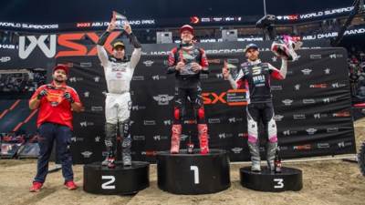 اختتام فعاليات النسخة الافتتاحية من سباق جائزة أبوظبي الكبرى للسوبر كروس في الاتحاد أرينا بنجاح هائل