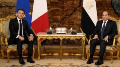  الرئيس السيسى يؤكد لـ"ماكرون" ضرورة تكثيف الجهود لوقف إطلاق النار فى غزة 