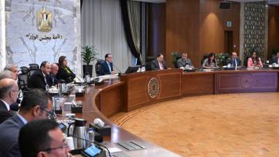 محاولات حكومية لإنعاش صناعة السيارات المحلية 