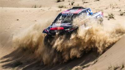 الإماراتي محمد البلوشي يفوز بالجولة الأولى لفئة الدراجات "رالي دبي الصحراوي"