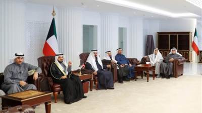 رئيس البرلمان العربي يقدم واجب العزاء لرئيس مجلس الأمة الكويتي في وفاة أمير دولة الكويت