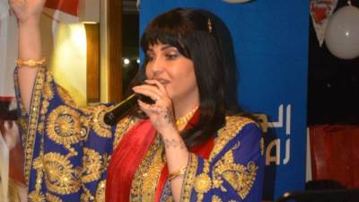 الفنانة رزان البحرينية تتالق في احتفالية اليوم الوطني البحريني بالقاهرة  وتمنح القلادة الذهبية لأجمل الأصوات لعام 2023