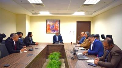 نائب وزير الإسكان يبحث أوجه التعاون مع مسئولي إحدى شركات القطاع الخاص المهتمة بتوطين صناعة مضخات المياه 