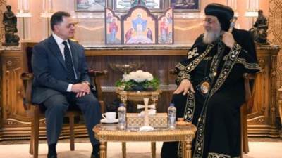 وزير الداخلية يزور البابا تواضروس الثاني للتهنئة بعيد الميلاد المجيد