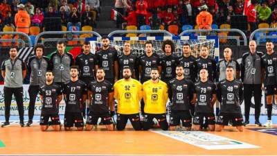 وزير الرياضة يهنئ أبطال منتخب اليد بالتأهل إلي كأس العالم والصعود إلي نصف بطولة أفريقيا