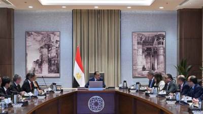 رئيس الوزراء يلتقي وفد شركة "يازاكي" اليابانية لضفائر السيارات بالفيوم ويؤكد دعمه الكامل للمشروع وتطلعه لزيارته في أقرب فرصة ممكنة