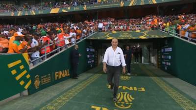 تكريم حسام حسن فى نهائى أمم أفريقيا ضمن أساطير القارة السمراء