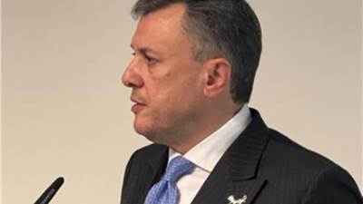 وزير السياحة والآثار يعقد مؤتمراً صحفياً ببورصة برلين السياحية 