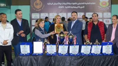 نجوم الكرة المصرية يشاركون في حفل ختام دورة نقابة البنوك والتأمينات الرمضانية