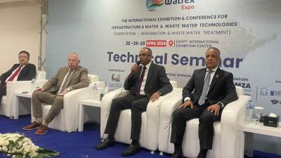 نائب وزير الإسكان يشيد بفعاليات معرض وتريكس للمياه ويؤكد سعادته بمشاركة 400شركة محلية ودولية