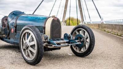 بوجاتي تحتفل بمرور قرن على أسطورتها (تايب 35).. حاصدة الألقاب