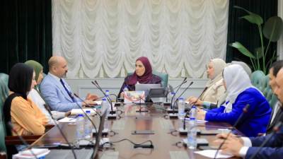 وزيرة التضامن الاجتماعي تجتمع مع فريق تنمية الأصول بالوزارة لمراجعة موقف التسجيل والإشهار وتعظيم استثمارها لصالح تنمية الموارد