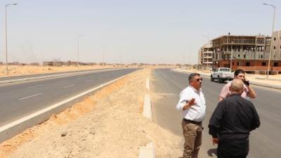 "الإسكان": استكمال أعمال تطوير ورفع كفاءة الطرق بمدن السادات والمنيا الجديدة والعبور