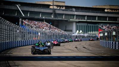 الفورمولا إي تطلق شراكة استراتيجية مع إنفوسيس بهدف الارتقاء بتجارب المشجعين