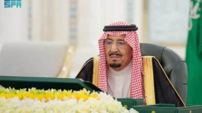 خادم الحرمين الشريفين يرحب بالوافدين لأداء فريضة الحج