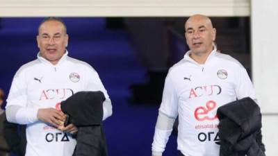 حسام و إبراهيم حسن يقدمان التهنئة لنادي الزمالك بعد التتويج بالكونفدرالية 