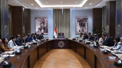 رئيس الوزراء يعقد اجتماعا مع أكثر من 200 مستثمر عالمى يمثلون 110 شركات