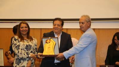 عقب منحه درع جمعية كتاب ونقاد السينما.. عاطف عبد اللطيف يستعد لخوض تجربة سينمائية جديدة 