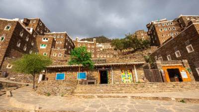 عسير: العيد بين أحضان الطبيعة والأجواء الخلابة والبهجة