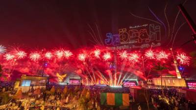 انطلاق موسم جدة بعروض الدرونز والألعاب النارية والعروض المرئية