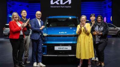 سيارة العام للسيدات في جميع أنحاء العالم (WWCOTY) تمنح سيارة كيا EV9 جائزة أفضل سيارة في العالم