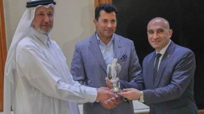 محمد المانع يهنئ وزير الرياضة علي تجديد الثقة