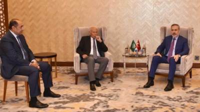 أبو الغيط يلتقى وزير خارجية تركيا ويبحثان الوضع الاقليمي الخطير والعدوان الاسرائيلي على غزة