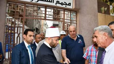 وزير الأوقاف يتفقد أعمال ترميم ضريح الإمام محمد متولي الشعراوي  