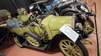 "سطور مضيئة فى تاريخ التنقل"