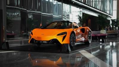 ريكسوس بريميوم دبي يستعرض سيارة مكلارين أرتورا سبايدر بالتعاون مع مكلارين دبي