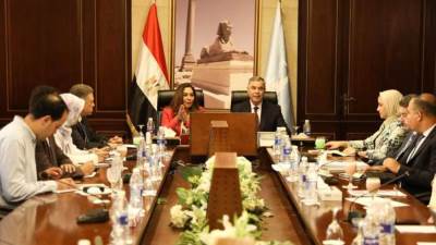 وزيرة التنمية المحلية تتابع مع محافظ الإسكندرية الموقف التنفيذي لملف التصالح في مخالفات البناء