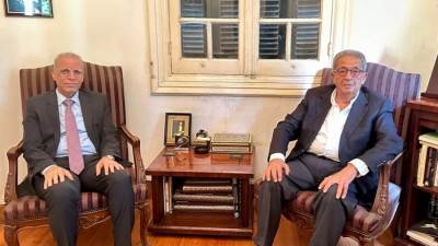 السفير العراقي يلتقي السيد عمرو موسى لطرح القضايا العربية المشتركة للنقاش